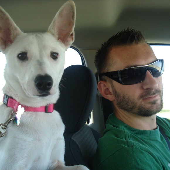 Meet your posher, Aaron - Picture 1 of 4