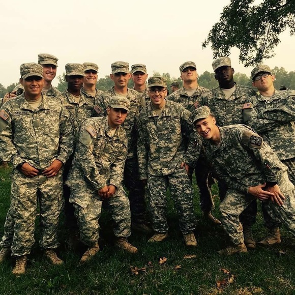 Meet your posher, Aaron - Picture 2 of 4