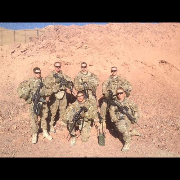 Meet your posher, Aaron - Picture 3 of 4