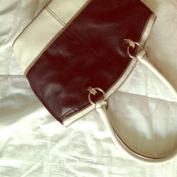 Black and white leather tignanello purse