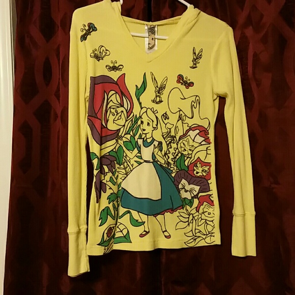Long-sleeved Alice in Wonderland Shirt
