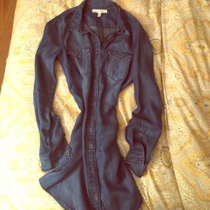 F21 Denim Button Down Dreas