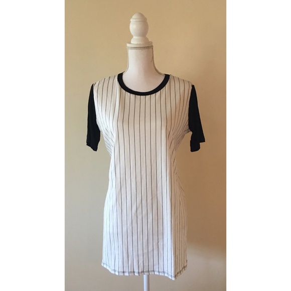 Luxe' Baseball Tee - Picture 2 of 5