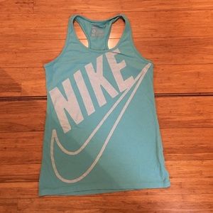 Nike work out top