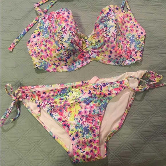 Victoria's Secret swim set. 36d large