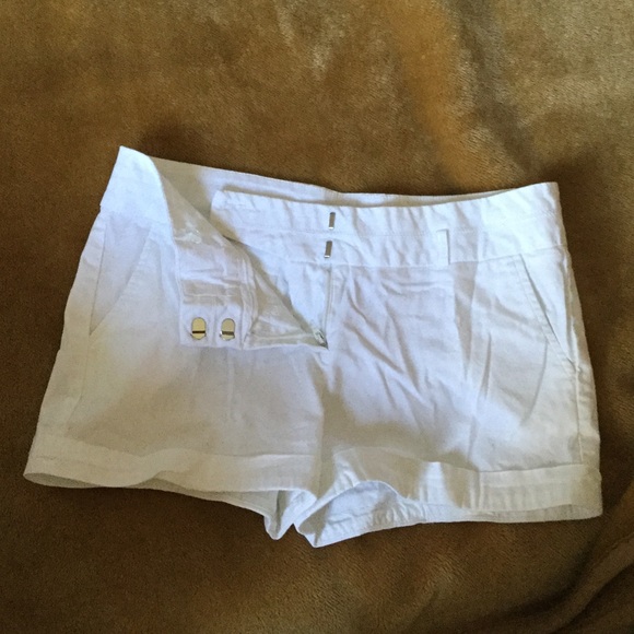 Short - Picture 3 of 3