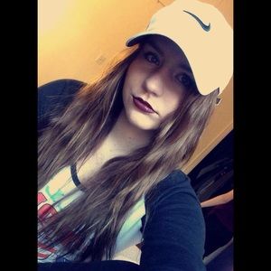 Meet your Posher, Phoebe