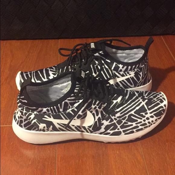 Brand New Nike Juvenate Running Shoes