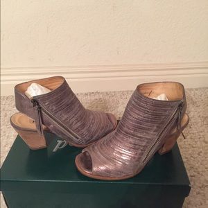 Paul Green 'Cayanne' Leather Peep Toe Sandal