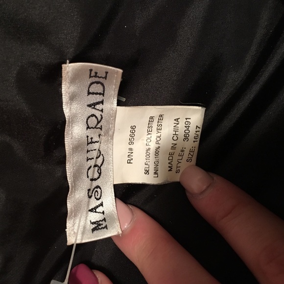 Short pink and black dress with sequin waist band - Picture 3 of 3