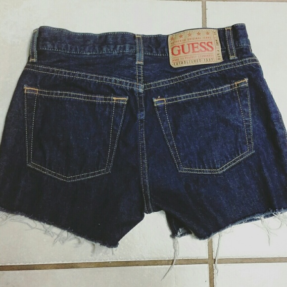 NWOT Guess Mid-rise Denim shorts