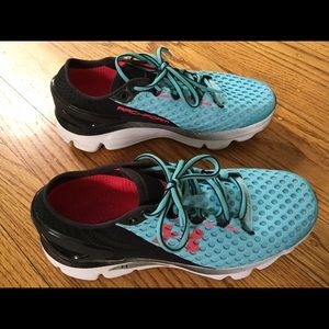 Under Armor Tennis Shoes