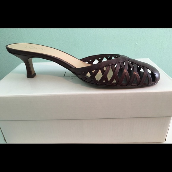 Ann Taylor Loft sandal size 8.5 EUC IN Plum