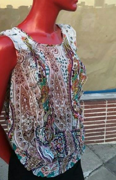 SOLD!! Printed top - Picture 3 of 4