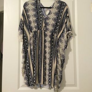 Unique mid-sized CHARLOTTE RUSSE dress