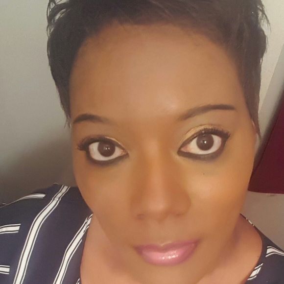 Meet your Posher, Tonya - Picture 1 of 1