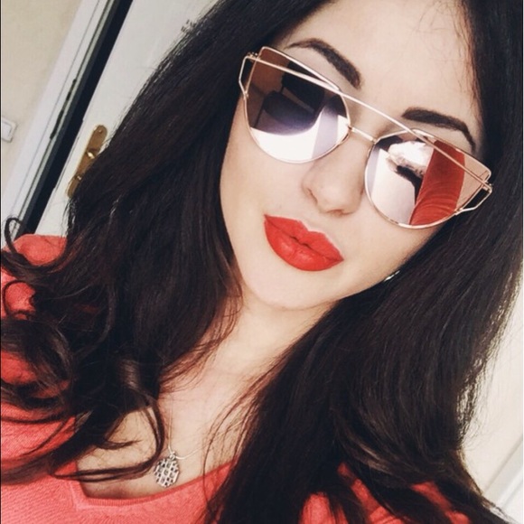 • Oversized mirrored sunglasses BACK IN STOCK• - Picture 2 of 4