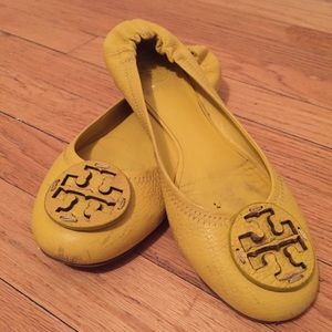 Sunny Yellow Leather Tory Burch Revas Size 7 ☀️