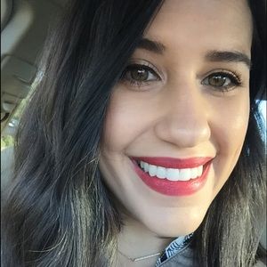 Meet your Posher, Jillian