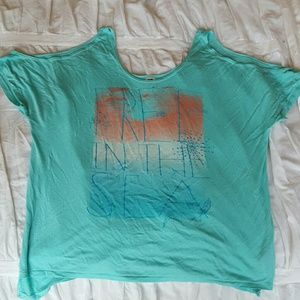 Roxy shirt