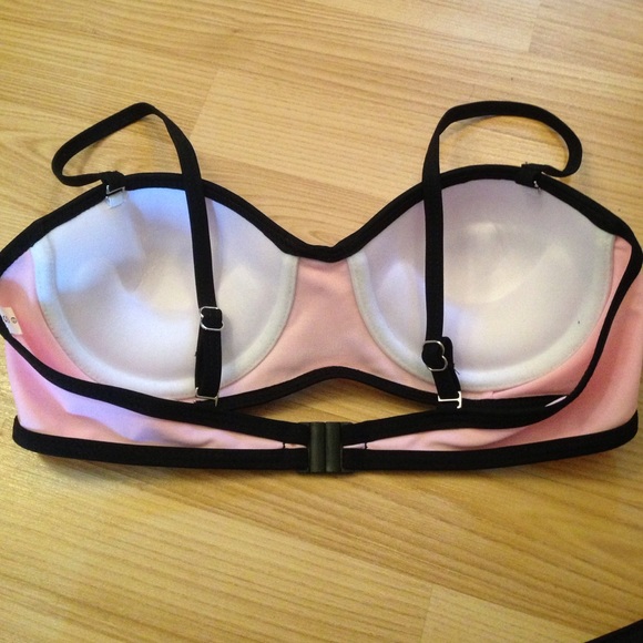 Brand new bathing suite - Picture 2 of 3