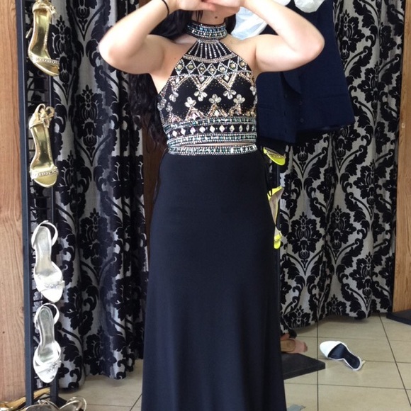 Black prom dress - Picture 1 of 4