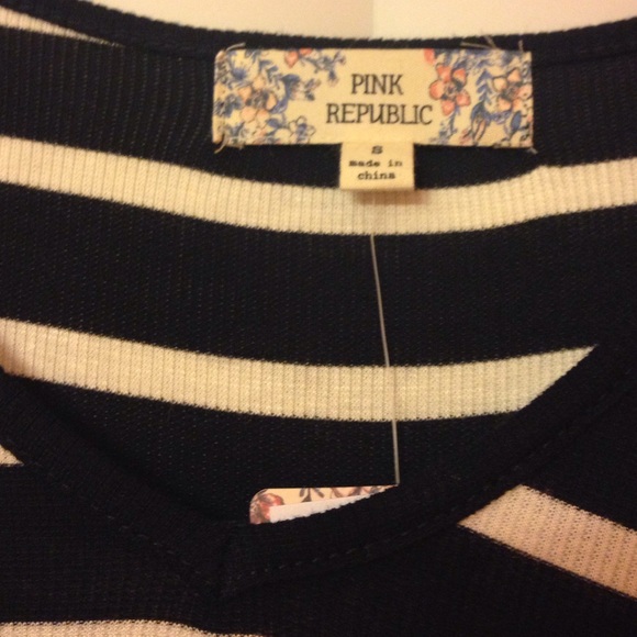 🆕🌸Pink Republic Tunic - Picture 2 of 3