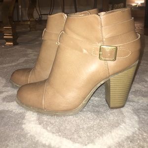 LC Lauren Conrad leather booties
