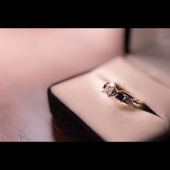 Dimond Ring w/Sapphires - Picture 3 of 3