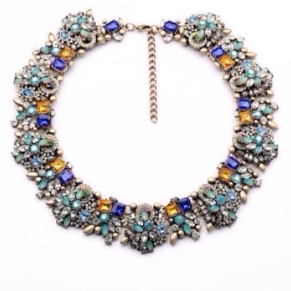 Statement Necklace - Picture 2 of 7