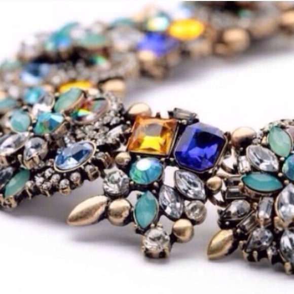 Jewelry - Statement Necklace