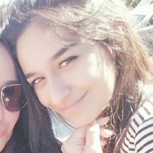 Meet your Posher, Victoria