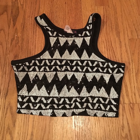 crop top