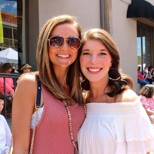 Meet your Posher, Claire