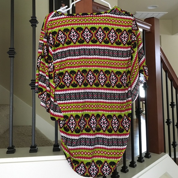 Green, Black, Red and White Geometric Shape Top. - Picture 2 of 4