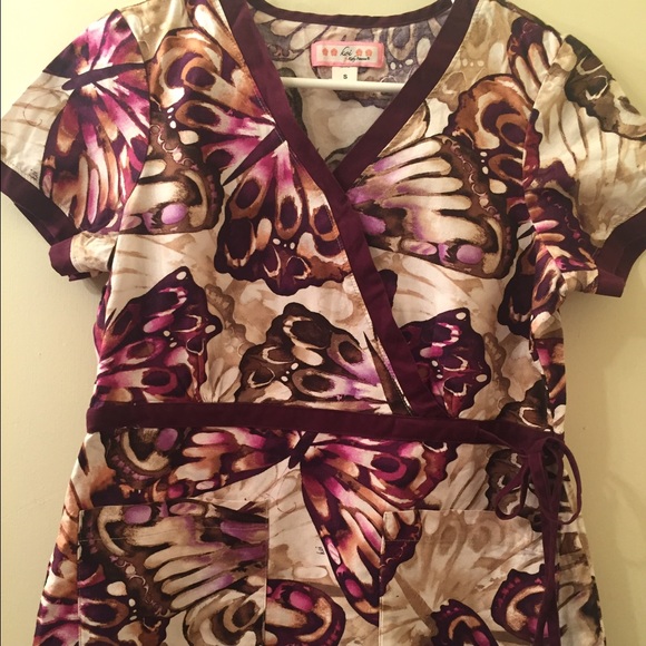 Butterfly scrub top