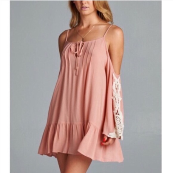 🆕The TIFFANIE bell sleeve lace tunic dress- PINK - Picture 2 of 3