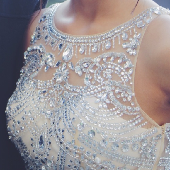 STUNNING PROM DRESS😍 - Picture 2 of 4