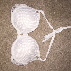 Victoria Secret bikini top. never been worn!