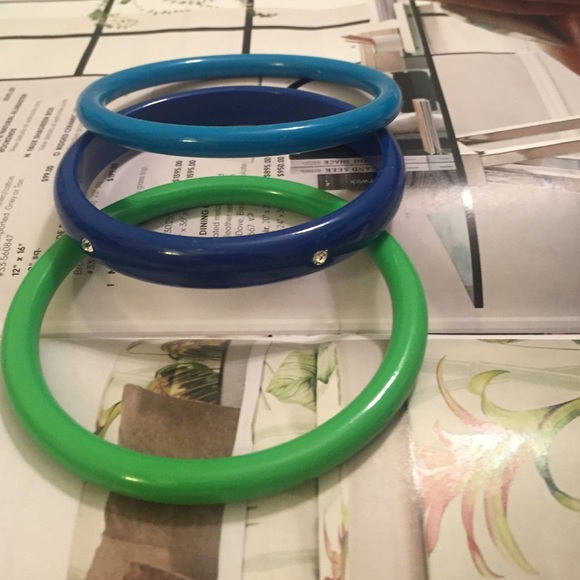 Boutique 9 Jewelry - Bangle set