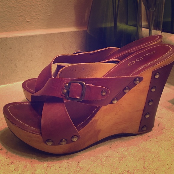 ALDO wedge sandals (brown)--perfect for summer! ☀️