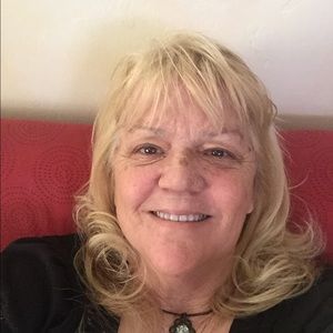 Meet your Posher, Angie