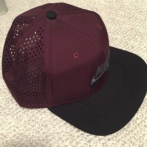 NIKE SB MAROON HAT