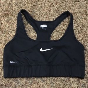Nike pro sports bra