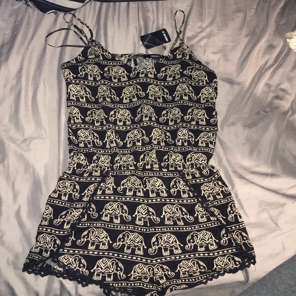 romper / jumpsuit - Picture 1 of 3