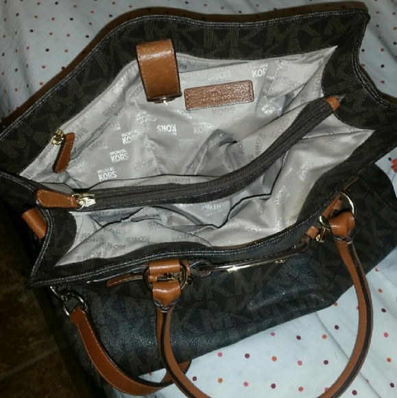 Brown Michael kors crossbody or shoulder purse - Picture 4 of 4