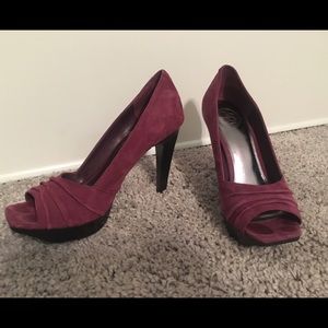 Jessica Simpson suede heels - size 6