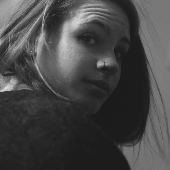 Meet your Posher, Olivia
