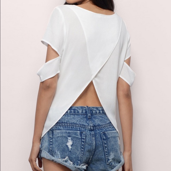 White open back tobi shirt✨