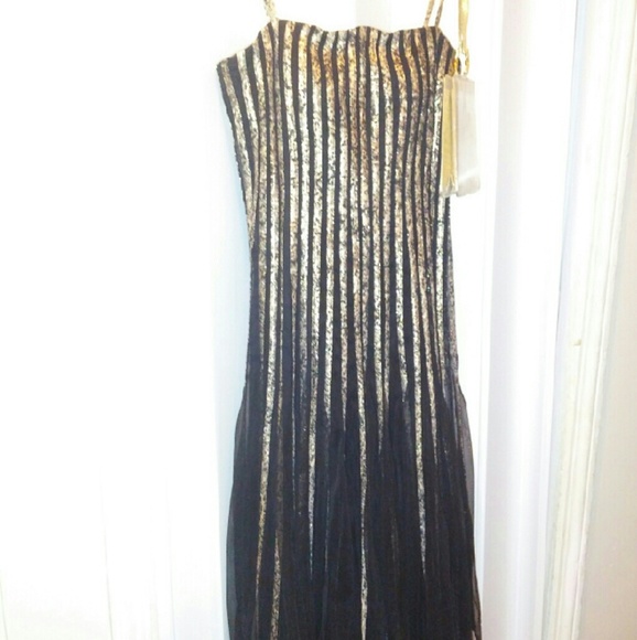 CACHE' size 8 fit and flare special occasion dress